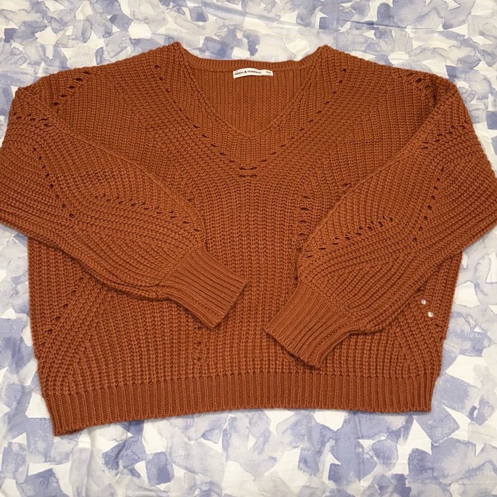 Moon & Madison Brown Cropped V Neck Sweater Women Size XS